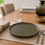 Plato Bajo Porcelana Fina Gama Oscura 28 cm Gloire Hygge Bonna